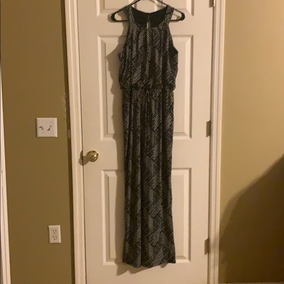 Olive/pine green sleeveless Romper in L - Picture 1 of 4